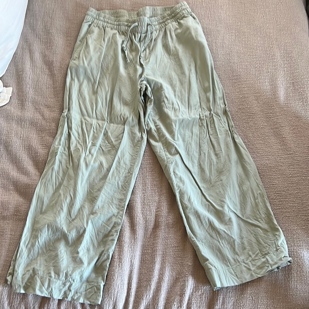 Wide-leg Linen Pants